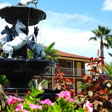 Savannah Inn And Suites Savannah Port Area Екстериор снимка