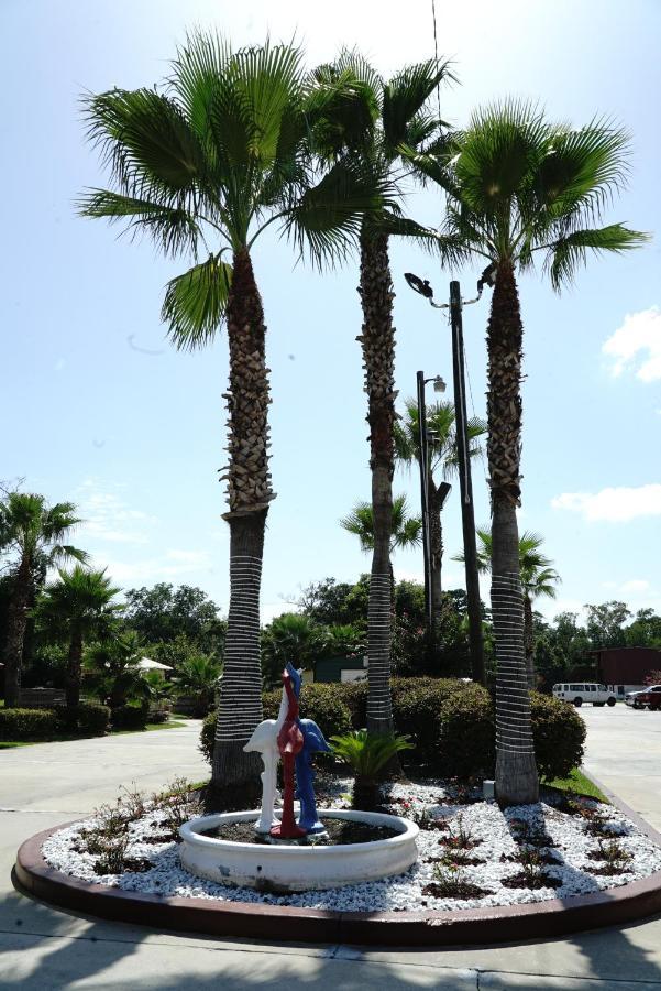 Savannah Inn And Suites Savannah Port Area Екстериор снимка