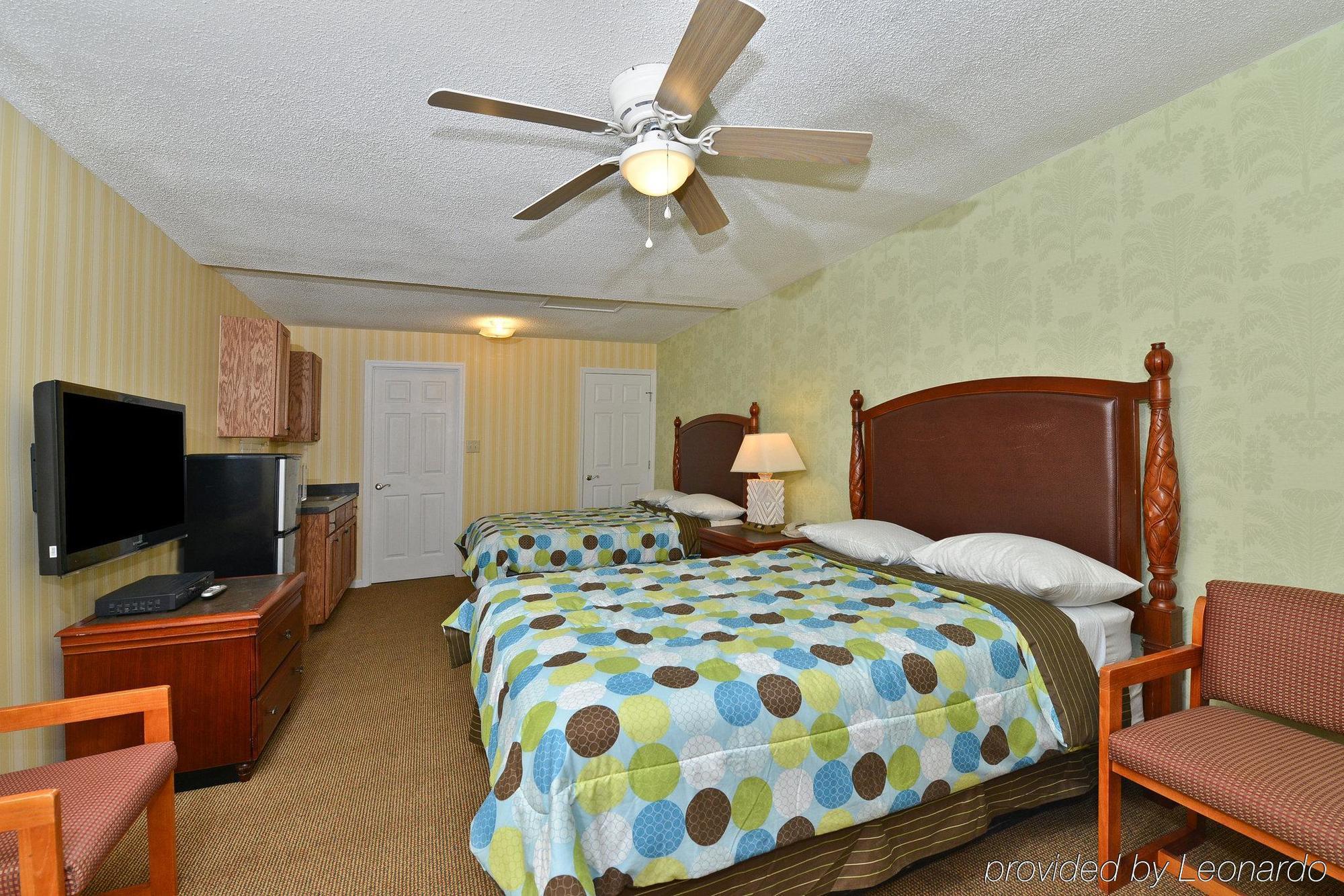 Savannah Inn And Suites Savannah Port Area Екстериор снимка